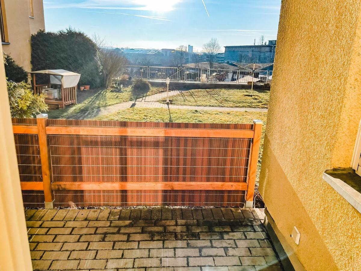 Schoene Wohnung, Eigene Terrasse, Privater Parkplatz, Wi-Fi, Waschmaschine, 3P Хемніц Екстер'єр фото